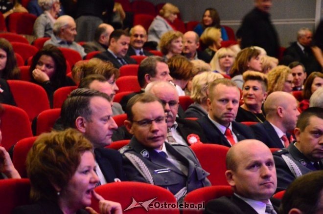 Uroczysta sesja Rady Miasta z okazji Narodowego Święta Niepodlgłości - zdjęcie #77 - eOstroleka.pl