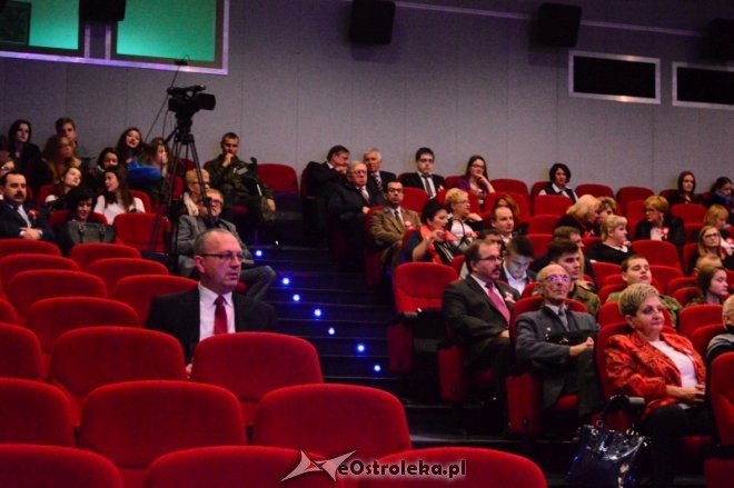 Uroczysta sesja Rady Miasta z okazji Narodowego Święta Niepodlgłości - zdjęcie #60 - eOstroleka.pl