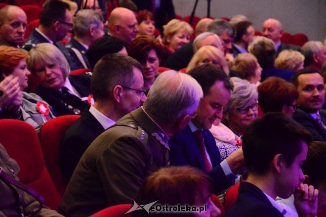 Uroczysta sesja Rady Miasta z okazji Narodowego Święta Niepodlgłości - zdjęcie #51 - eOstroleka.pl