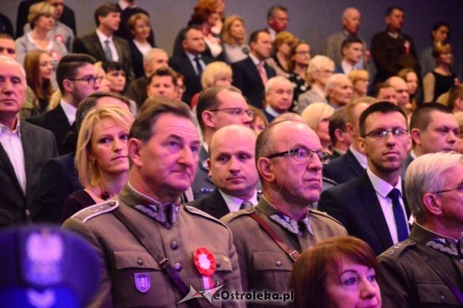 Uroczysta sesja Rady Miasta z okazji Narodowego Święta Niepodlgłości - zdjęcie #45 - eOstroleka.pl