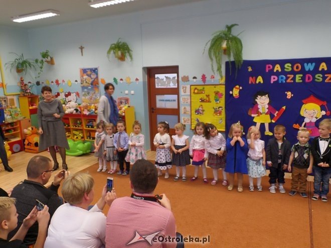 Pasowanie na przedszkolaka w miejskiej „ósemce” [ZDJĘCIA] - zdjęcie #2 - eOstroleka.pl