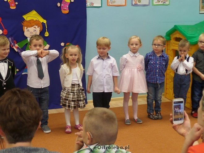 Pasowanie na przedszkolaka w miejskiej „ósemce” [ZDJĘCIA] - zdjęcie #20 - eOstroleka.pl