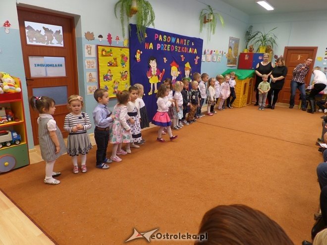 Pasowanie na przedszkolaka w miejskiej „ósemce” [ZDJĘCIA] - zdjęcie #16 - eOstroleka.pl