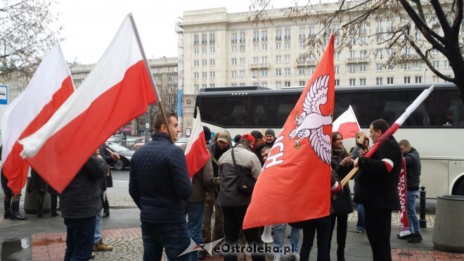 Ostrołęczanie na Marszu Niepodległości [WIDEO, ZDJĘCIA] - zdjęcie #2 - eOstroleka.pl