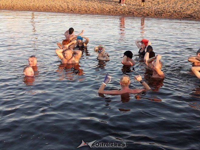 Listopadowa kąpiel morsów z Ostrołęki [12.11.2016] - zdjęcie #28 - eOstroleka.pl