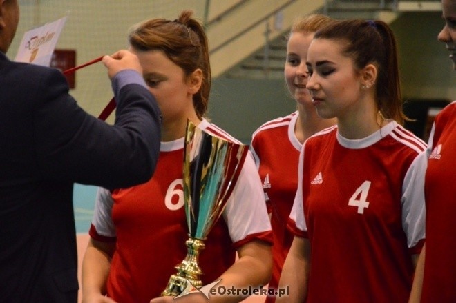 Mistrzostwa Ostrołęki dziewcząt w halowej piłce nożnej [15.11.2016] - zdjęcie #43 - eOstroleka.pl