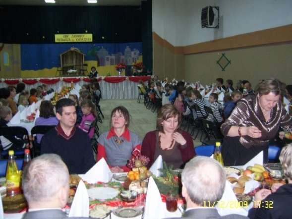 Wigilia Towarzystwa Przyjaciół Dzieci (11.12.09) - zdjęcie #17 - eOstroleka.pl