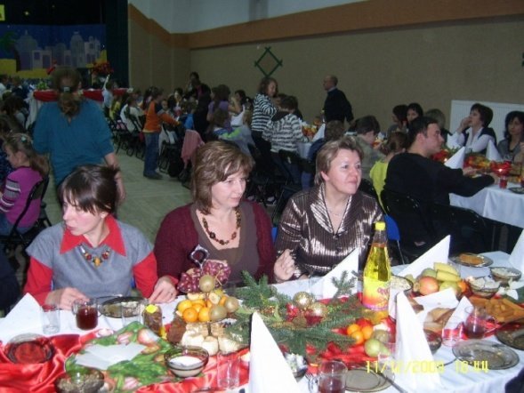 Wigilia Towarzystwa Przyjaciół Dzieci (11.12.09) - zdjęcie #10 - eOstroleka.pl