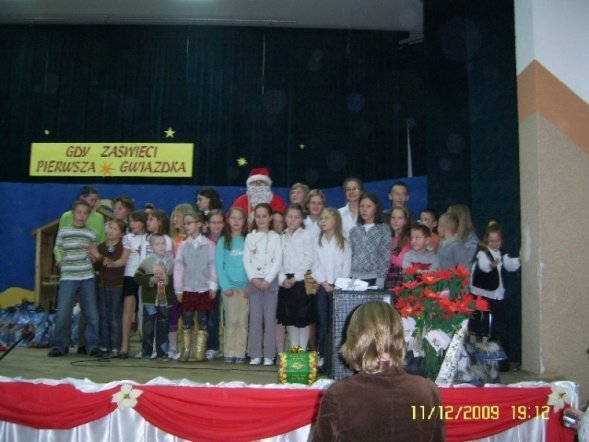 Wigilia Towarzystwa Przyjaciół Dzieci (11.12.09) - zdjęcie #18 - eOstroleka.pl