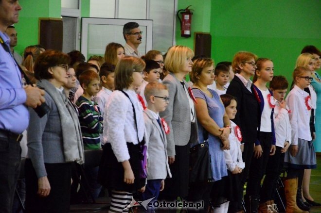 Święto Niepodległości w Szkole Podstawowej nr 2 [17.11.2016] - zdjęcie #5 - eOstroleka.pl