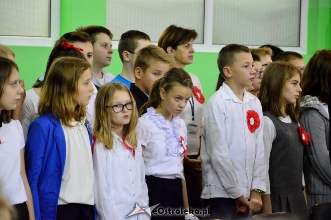Święto Niepodległości w Szkole Podstawowej nr 2 [17.11.2016] - zdjęcie #7 - eOstroleka.pl