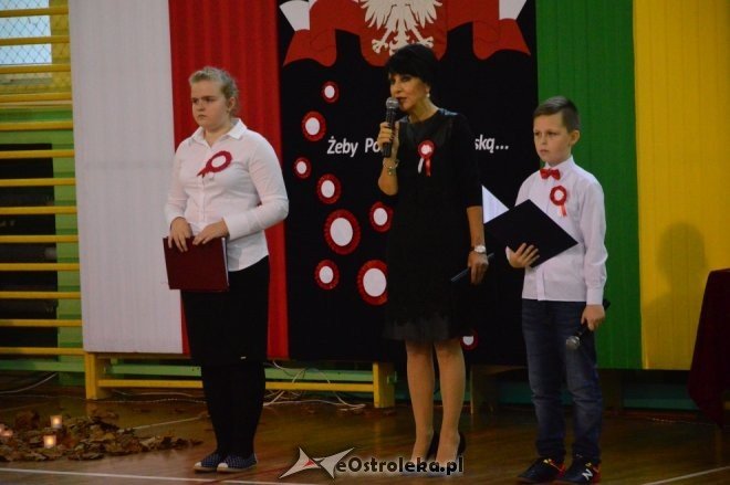 Święto Niepodległości w Szkole Podstawowej nr 2 [17.11.2016] - zdjęcie #12 - eOstroleka.pl