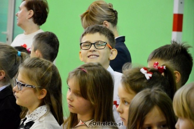 Święto Niepodległości w Szkole Podstawowej nr 2 [17.11.2016] - zdjęcie #14 - eOstroleka.pl