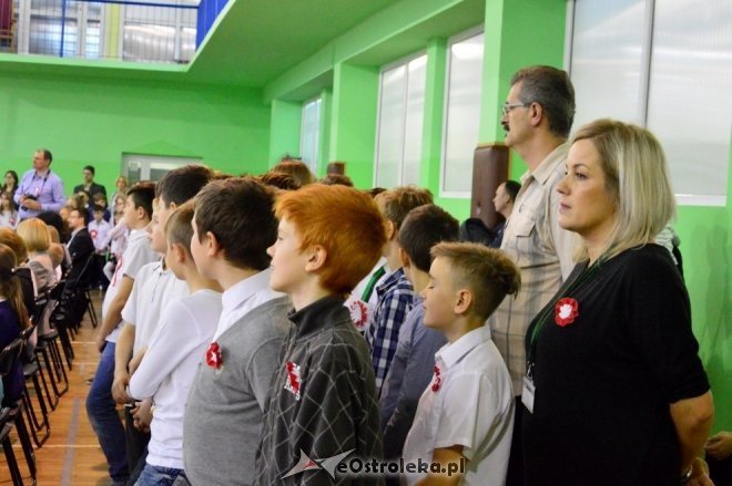 Święto Niepodległości w Szkole Podstawowej nr 2 [17.11.2016] - zdjęcie #23 - eOstroleka.pl
