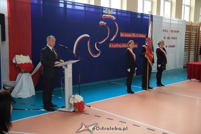 Uroczystość nadania sztandaru i imienia Szkole Podstawowej w Borawem [ZDJĘCIA] - zdjęcie #28 - eOstroleka.pl