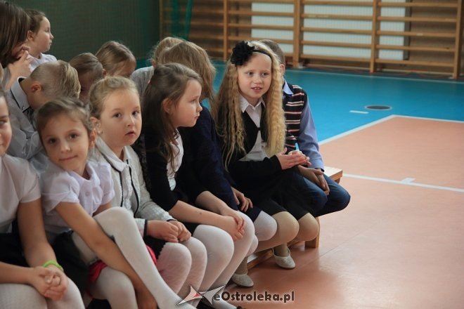 Uroczystość nadania sztandaru i imienia Szkole Podstawowej w Borawem [ZDJĘCIA] - zdjęcie #52 - eOstroleka.pl