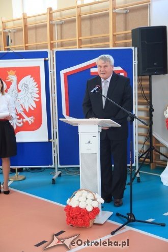 Uroczystość nadania sztandaru i imienia Szkole Podstawowej w Borawem [ZDJĘCIA] - zdjęcie #82 - eOstroleka.pl