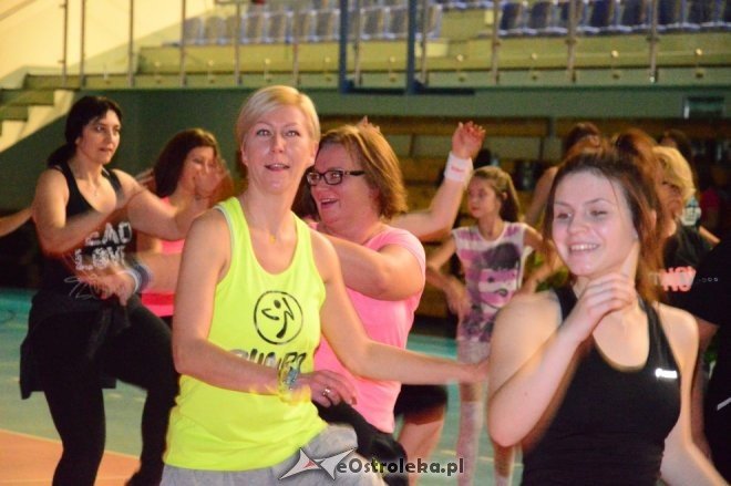 Maraton zumba fitness w Ostrołęce [20.11.2016] - zdjęcie #45 - eOstroleka.pl