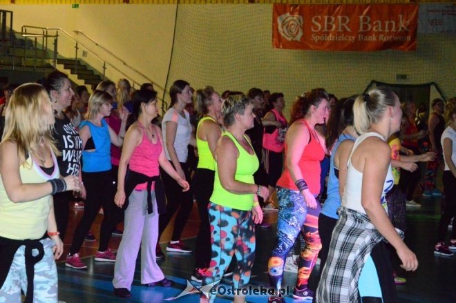 Maraton zumba fitness w Ostrołęce [20.11.2016] - zdjęcie #35 - eOstroleka.pl