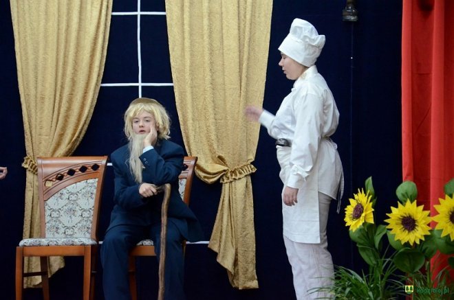 Sukces koła teatralnego „Maska” z Chudka [21.11.2016] - zdjęcie #20 - eOstroleka.pl