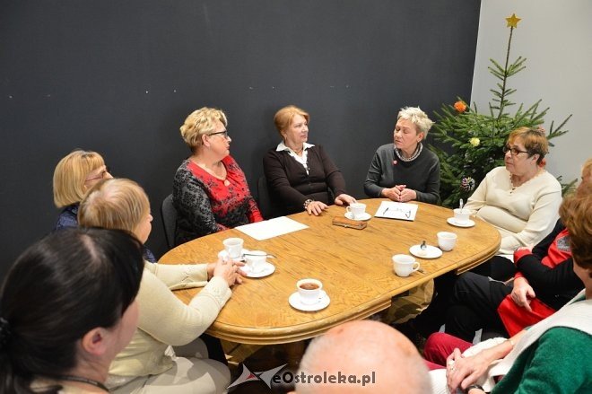 Ostrołęccy seniorzy na nowo odkrywali Sienkiewicza [ZDJĘCIA] - zdjęcie #15 - eOstroleka.pl