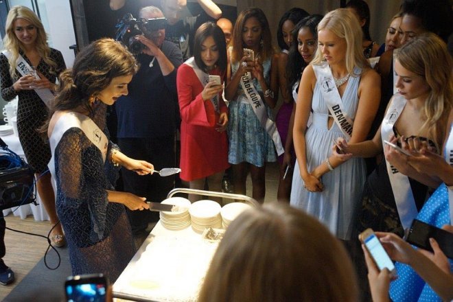 Bigos, pierogi i kurpiowski zespół na zgrupowaniu Miss Supernational 2016 [ZDJĘCIA] - zdjęcie #9 - eOstroleka.pl