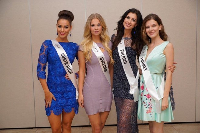Bigos, pierogi i kurpiowski zespół na zgrupowaniu Miss Supernational 2016 [ZDJĘCIA] - zdjęcie #2 - eOstroleka.pl