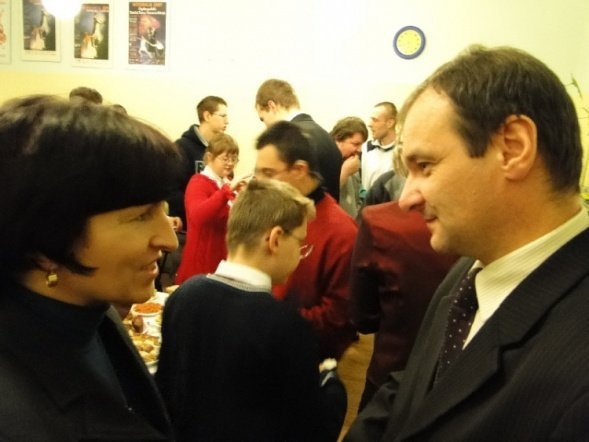 Wigilia w fundacji Pomocna Dłoń (17.12.09) - zdjęcie #5 - eOstroleka.pl