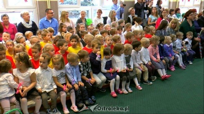 Pasowanie na przedszkolaka w „Tęczowej Krainie” [ZDJĘCIA] - zdjęcie #1 - eOstroleka.pl