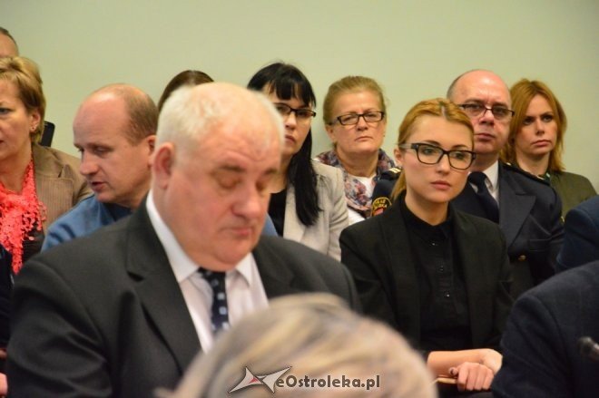 Sesja Rady Miasta Ostrołęki [24.11.2016] - zdjęcie #15 - eOstroleka.pl