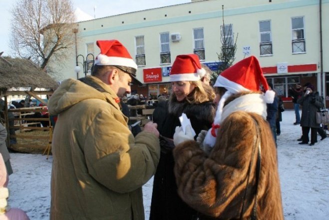 Wigilia Miejska w Ostrołęce (19.12.09) - zdjęcie #48 - eOstroleka.pl
