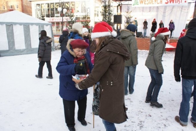 Wigilia Miejska w Ostrołęce (19.12.09) - zdjęcie #84 - eOstroleka.pl