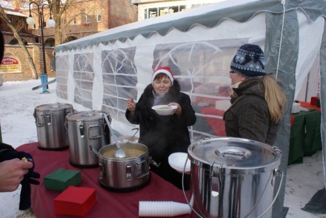 Wigilia Miejska w Ostrołęce (19.12.09) - zdjęcie #76 - eOstroleka.pl
