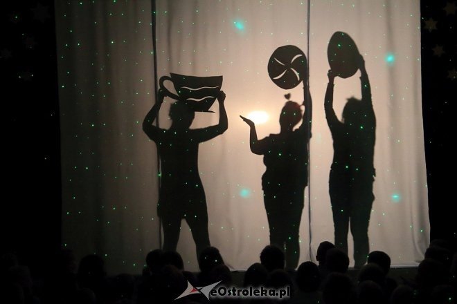 Teatr cieni i spektakl o kosmicznej jeździe w Przedszkolu Miejskim nr 17 Kraina Misiów [WIDEO, ZDJĘCIA] - zdjęcie #13 - eOstroleka.pl