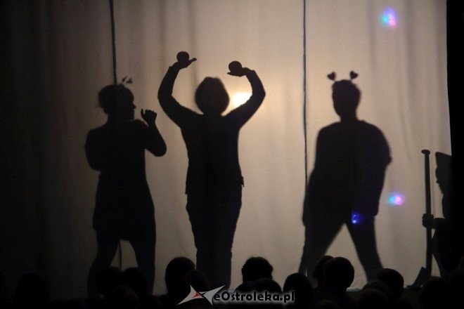 Teatr cieni i spektakl o kosmicznej jeździe w Przedszkolu Miejskim nr 17 Kraina Misiów [WIDEO, ZDJĘCIA] - zdjęcie #13 - eOstroleka.pl