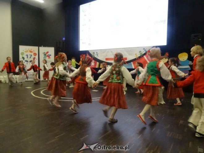 Przedszkolaki z „Krainy Misiów” promowali w Warszawie „małą ojczyznę” [ZDJĘCIA] - zdjęcie #3 - eOstroleka.pl