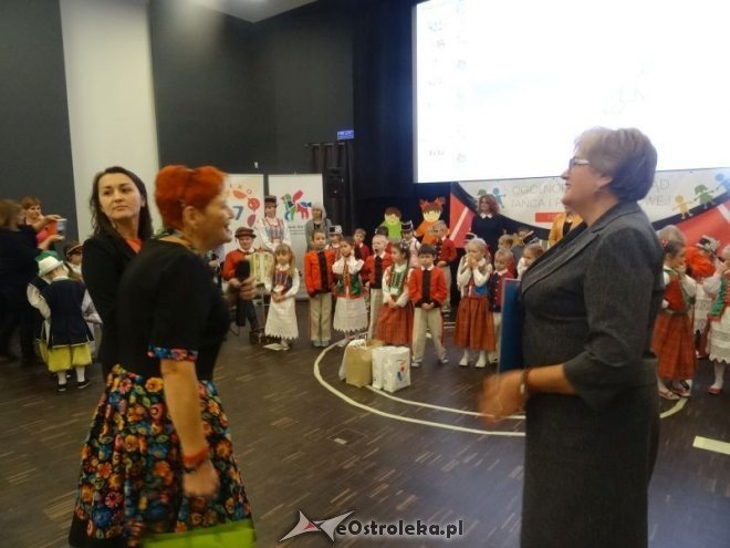 Przedszkolaki z „Krainy Misiów” promowali w Warszawie „małą ojczyznę” [ZDJĘCIA] - zdjęcie #16 - eOstroleka.pl