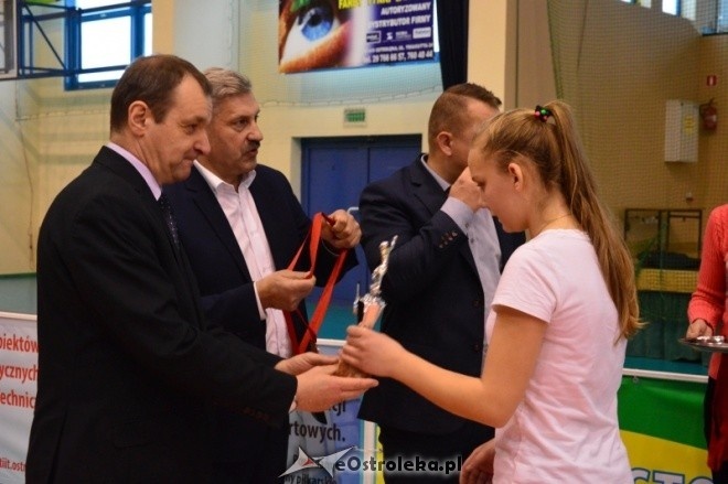 Mistrzostwa Ostrołęki szkół średnich w tenisie stołowym kobiet [01.12.2016] - zdjęcie #14 - eOstroleka.pl