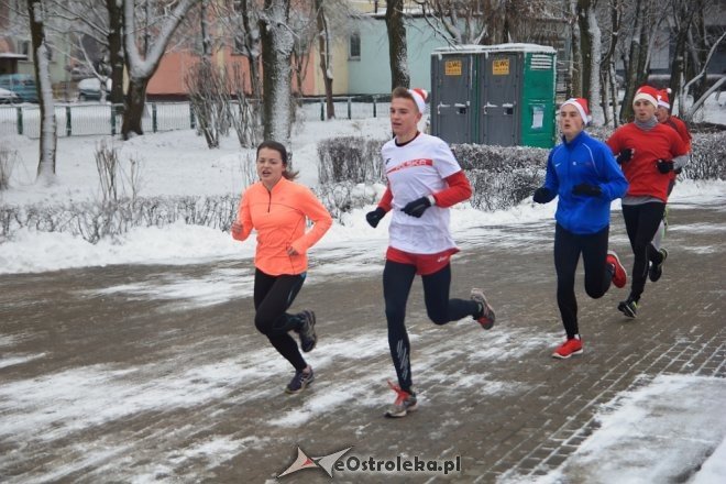 Rodzinny Bieg Mikołajkowy w Ostrołęce [04.12.2016] - zdjęcie #87 - eOstroleka.pl
