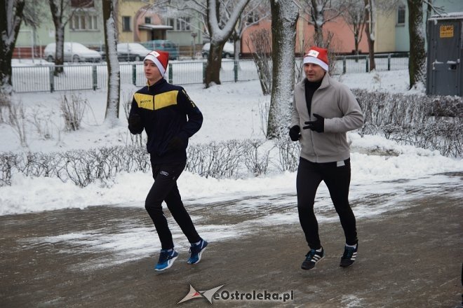 Rodzinny Bieg Mikołajkowy w Ostrołęce [04.12.2016] - zdjęcie #73 - eOstroleka.pl
