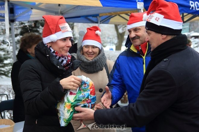 Rodzinny Bieg Mikołajkowy w Ostrołęce [04.12.2016] - zdjęcie #131 - eOstroleka.pl