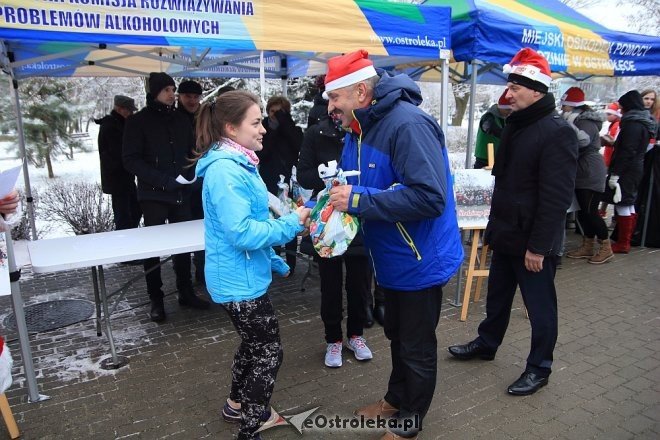 Rodzinny Bieg Mikołajkowy w Ostrołęce [04.12.2016] - zdjęcie #133 - eOstroleka.pl