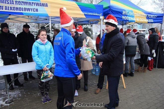 Rodzinny Bieg Mikołajkowy w Ostrołęce [04.12.2016] - zdjęcie #136 - eOstroleka.pl