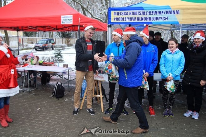 Rodzinny Bieg Mikołajkowy w Ostrołęce [04.12.2016] - zdjęcie #140 - eOstroleka.pl