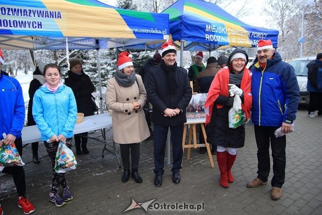 Rodzinny Bieg Mikołajkowy w Ostrołęce [04.12.2016] - zdjęcie #147 - eOstroleka.pl