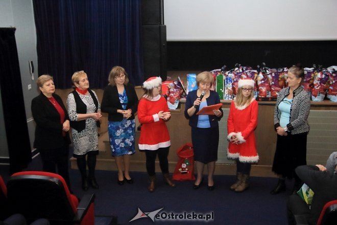 Mikołajkowe spotkanie stowarzyszenia Pomocna Dłoń [04.12.2016] - zdjęcie #49 - eOstroleka.pl