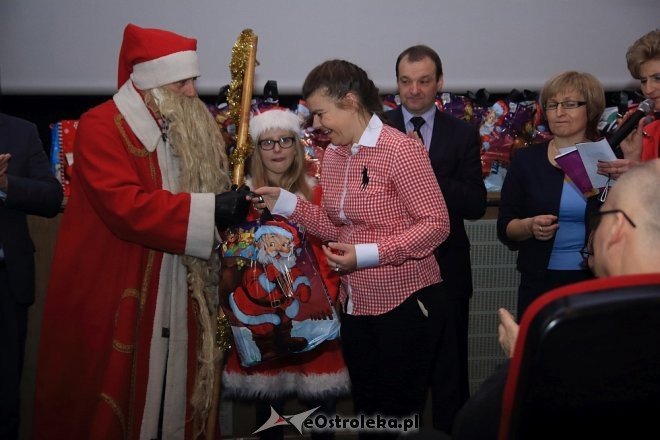 Mikołajkowe spotkanie stowarzyszenia Pomocna Dłoń [04.12.2016] - zdjęcie #30 - eOstroleka.pl
