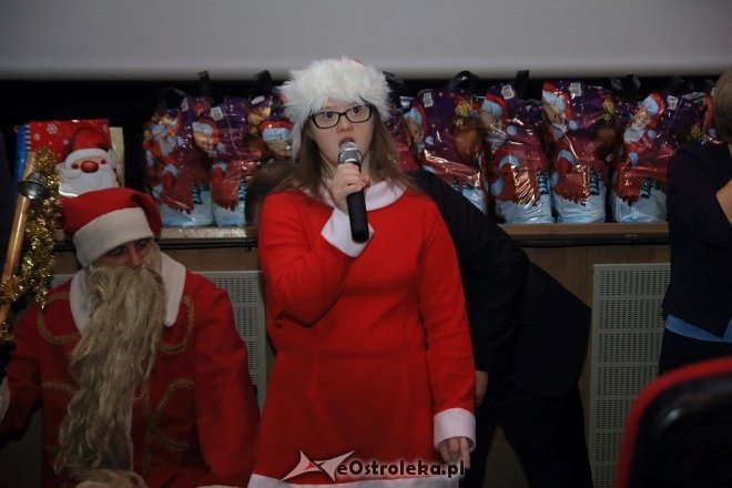 Mikołajkowe spotkanie stowarzyszenia Pomocna Dłoń [04.12.2016] - zdjęcie #28 - eOstroleka.pl