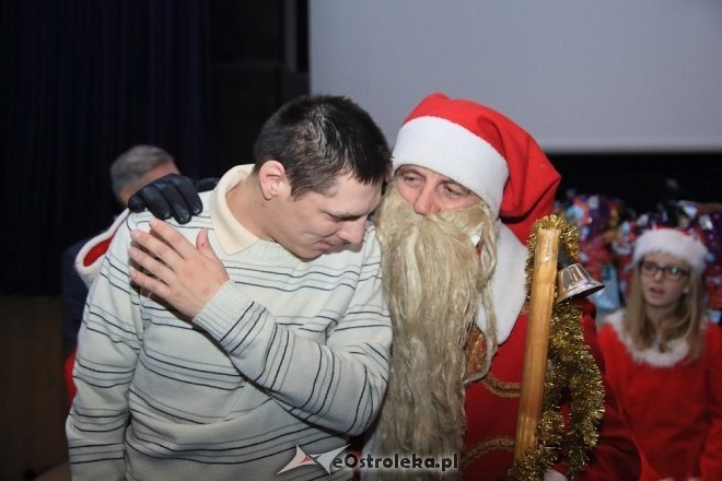 Mikołajkowe spotkanie stowarzyszenia Pomocna Dłoń [04.12.2016] - zdjęcie #21 - eOstroleka.pl