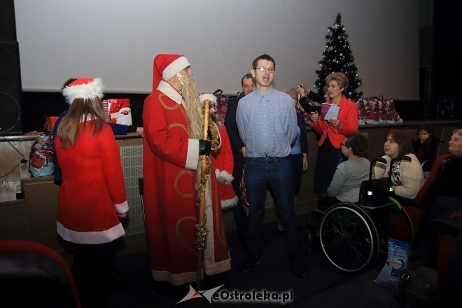 Mikołajkowe spotkanie stowarzyszenia Pomocna Dłoń [04.12.2016] - zdjęcie #13 - eOstroleka.pl